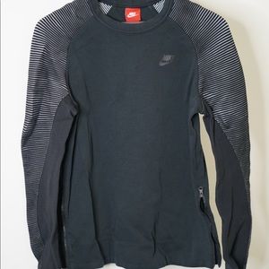 Nike long sleeve crew neck sweatshirt